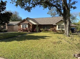 1419 Scenic Ridge Dr, Houston, TX 77043