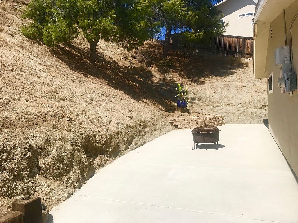 2nd image of 1166 Dawnridge Ave