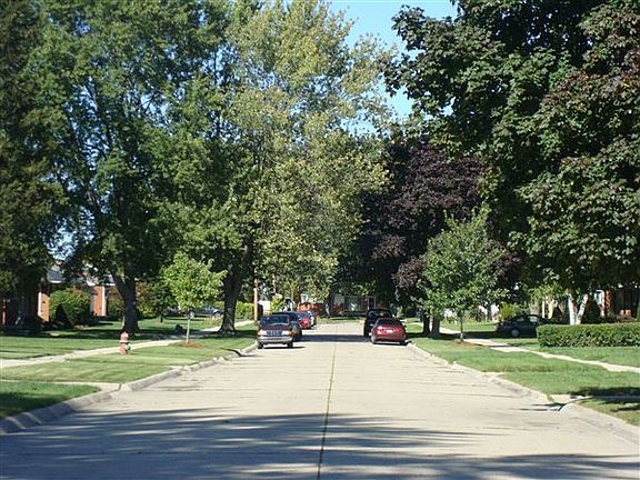 house at the end of this street