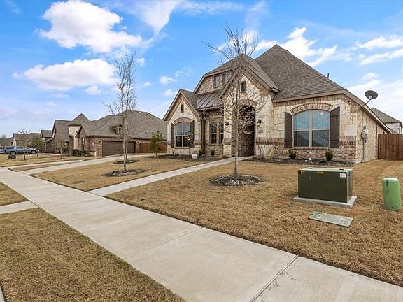 3rd image of 4406 Thistle Dr