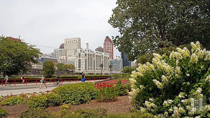 Rented by Halstead Real Estate | media 47