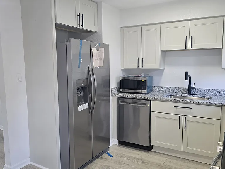 1203 Baskerville Ln — Photo 16