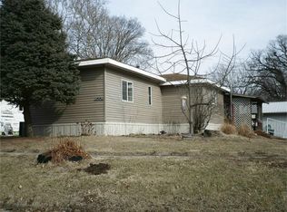 32 S Oak Park Ave, Colfax, IA 50054