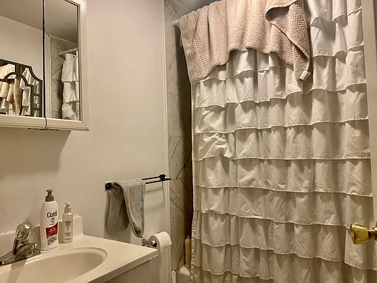 Rented by J Misrahi Realty Corp | media 11