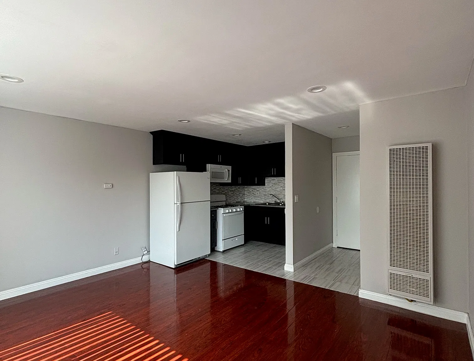 1 bed, 650 sqft, $1,800 — Photo 3