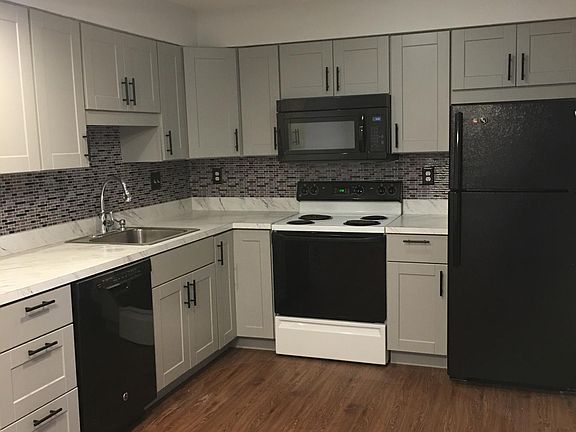2nd image of 805 W McGee St Unit C