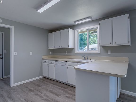 5th image of 4205 NE 137th Ave