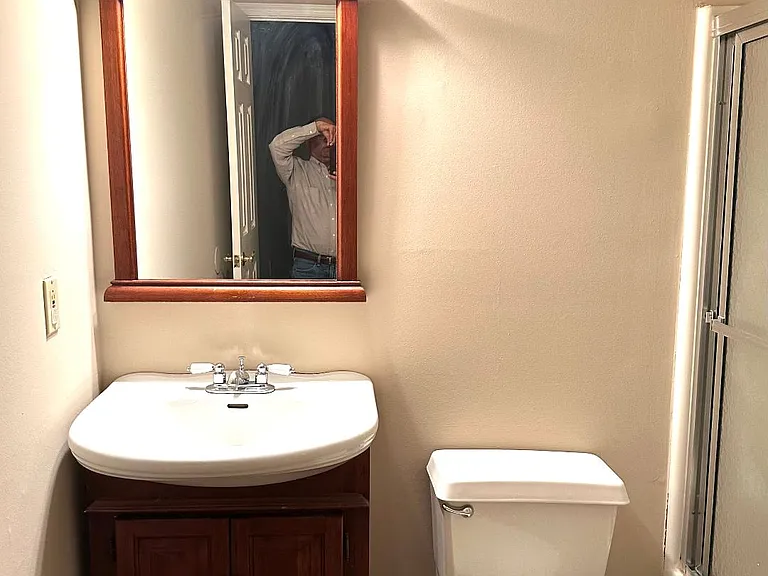 Full bath 1