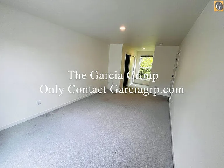 3025 SE Division St — Photo 25