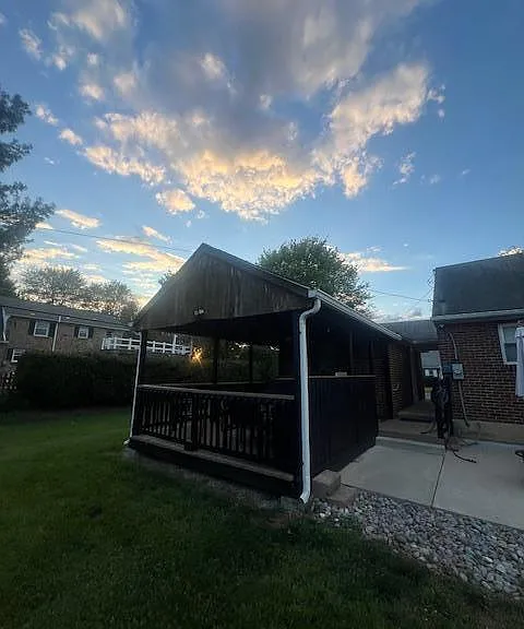 2540 W Stanley St — Photo 18