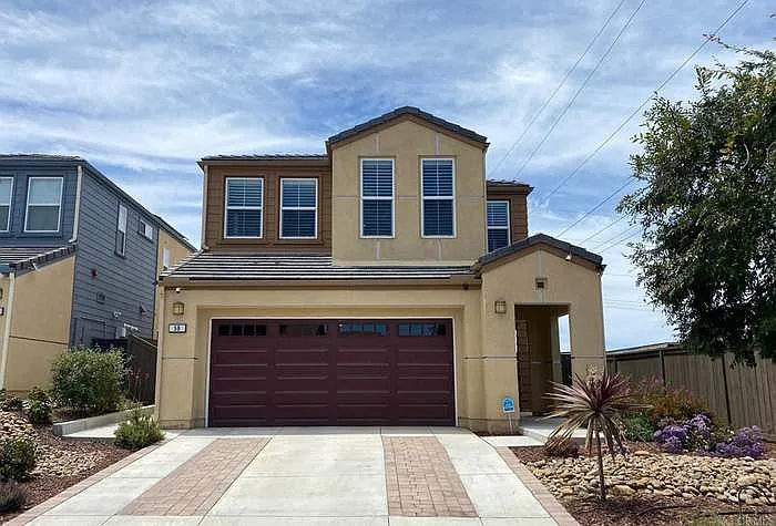 4 bed, 1870 sqft, $4,800 — Photo 1