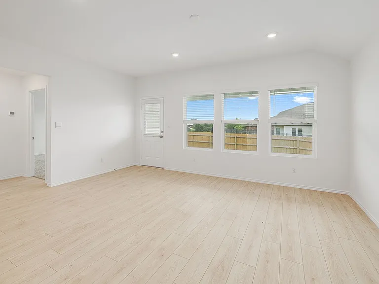 358 San Juan Trl — Photo 5