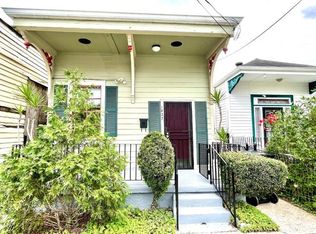 1827 Constantinople St, New Orleans, LA 70115