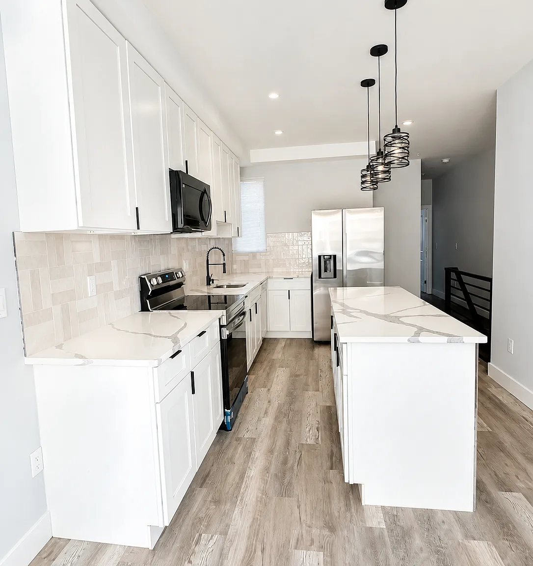 3 bed, 1587 sqft, $2,550 — Photo 1