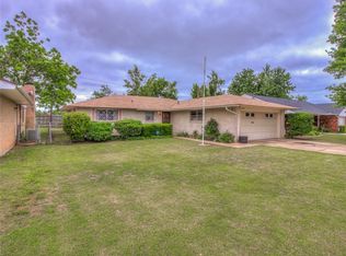 5716 NW 45th St, Warr Acres, OK 73122