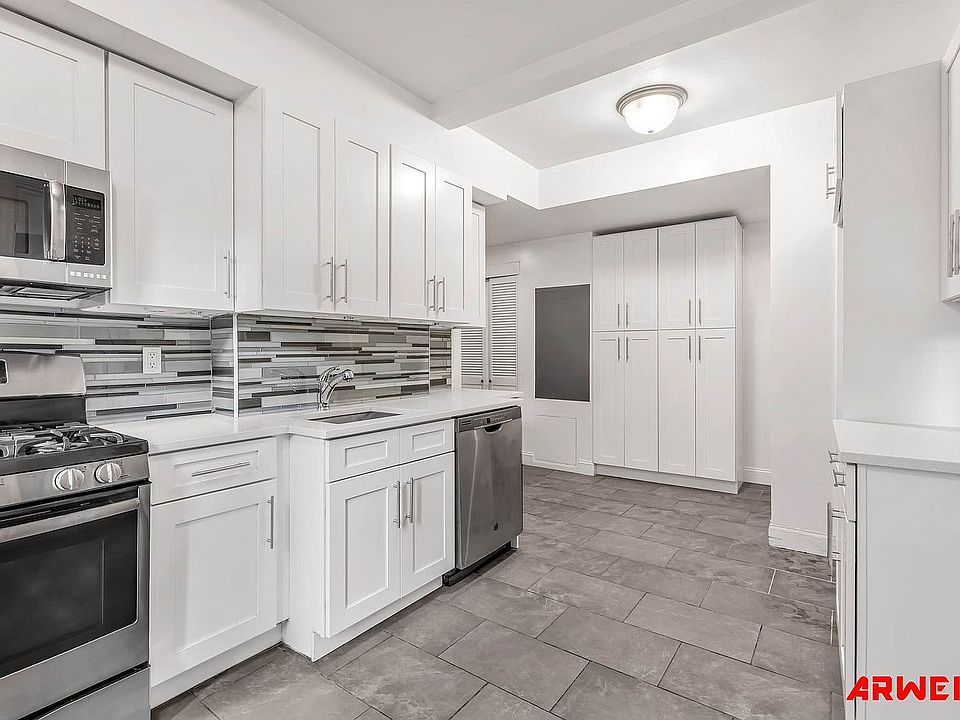 1st image of 242 E 72nd St #16D