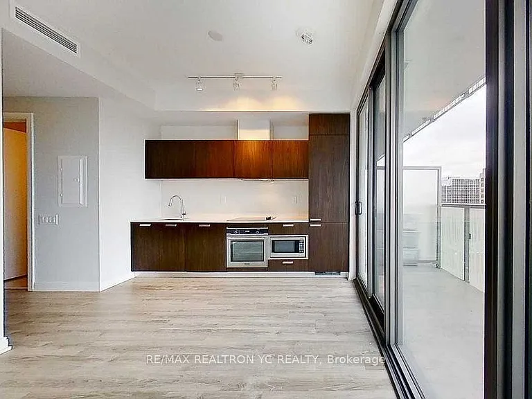 50 Charles St E #1402 — Photo 5