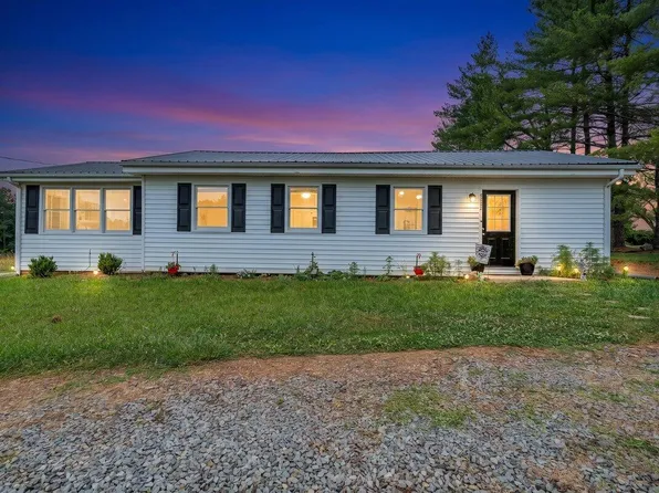 4228 Franklin St, Rocky Mount, VA 24151