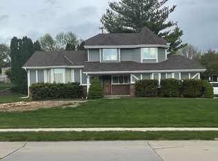 4709 Lakeside Dr, Omaha, NE 68135