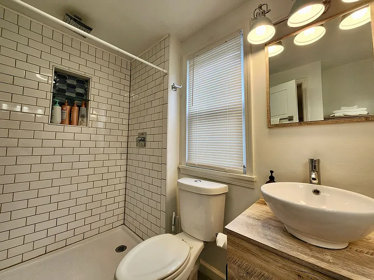 215 West Ave — Photo 21