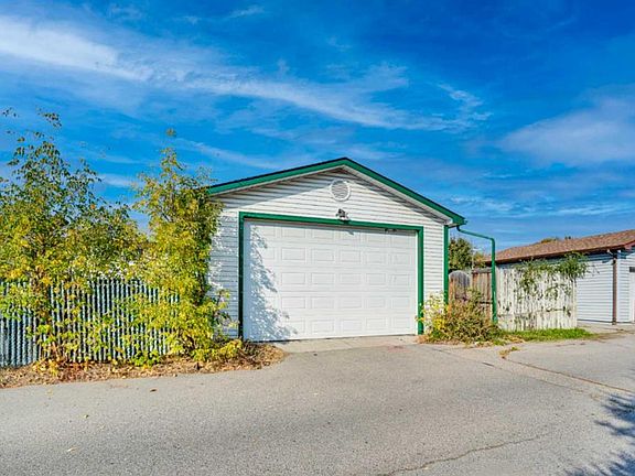 2nd image of 4764 W Rundlewood Dr NE