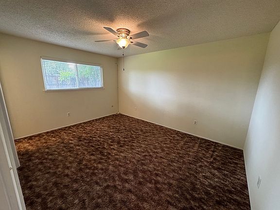 5th image of 566 Meadow Ln