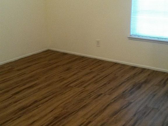 5th image of 1811 Viewridge Dr