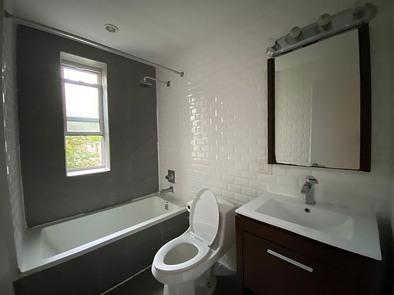 4th image of 732 Saint Marks Ave #4A