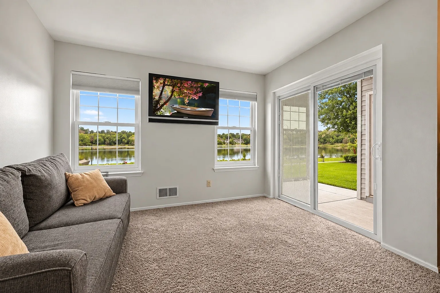 2 bed, 2.5 bath, 1241 sqft, $2,250 — Photo 3
