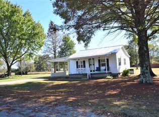 2 Jessie Carlton Rd, Trenton, TN 38382