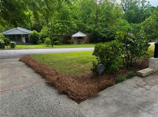 280 W Lake Dr NW, Atlanta, GA 30314