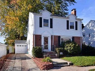75 Potter St, Cranston, RI 02910