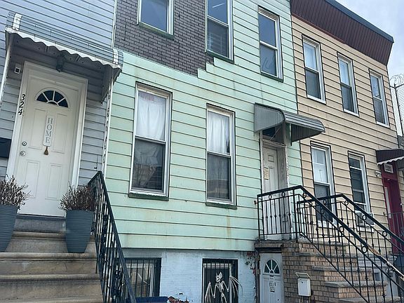 3rd image of 322 42nd St