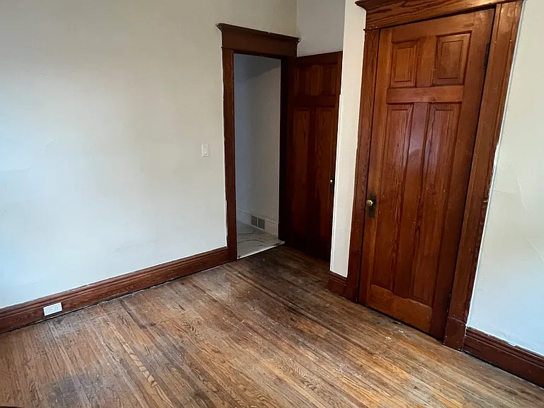426 W Delavan Ave #UPPER — Photo 15