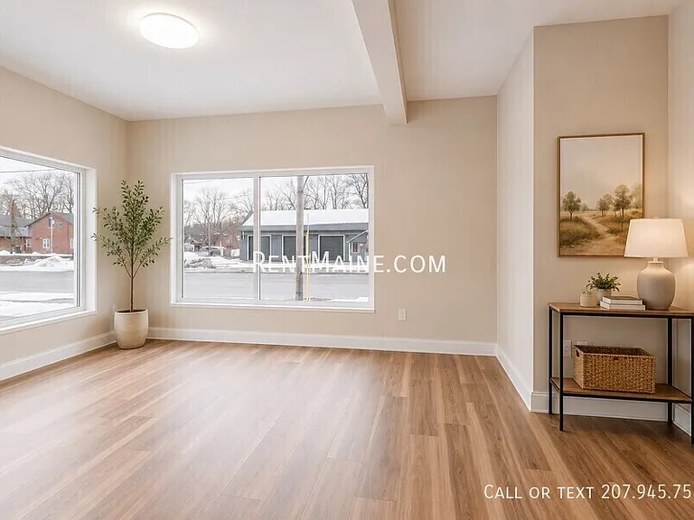 392 S Main St #1 — Photo 8