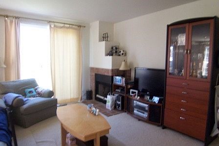 3rd image of 782 Stonewall Ct