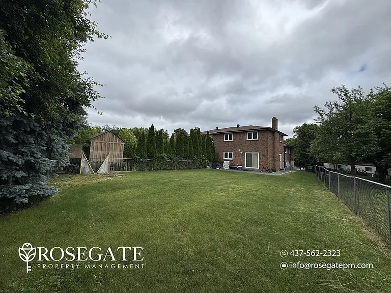 54 Roseville Dr #B — Photo 11