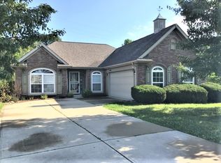 6910 Emerald Bay Ln, Indianapolis, IN 46237