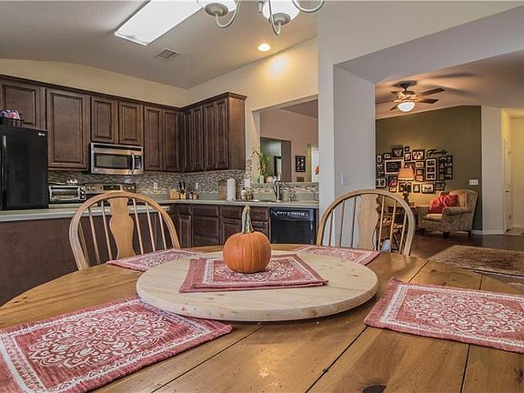 3rd image of 6961 Lake Eaglebrooke Dr