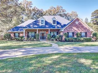 2815 Hillcrest Cir, Benton, LA 71006