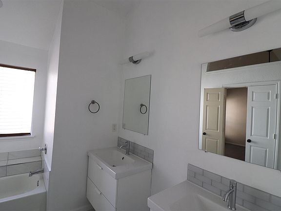 5th image of 2329 Lancecrest Dr