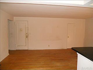 3rd image of 101 Carpenter Ave APT A10