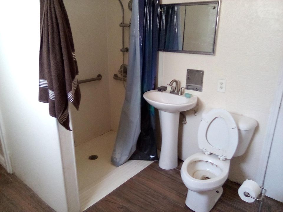 2nd image of 4344 San Ysidro Rd