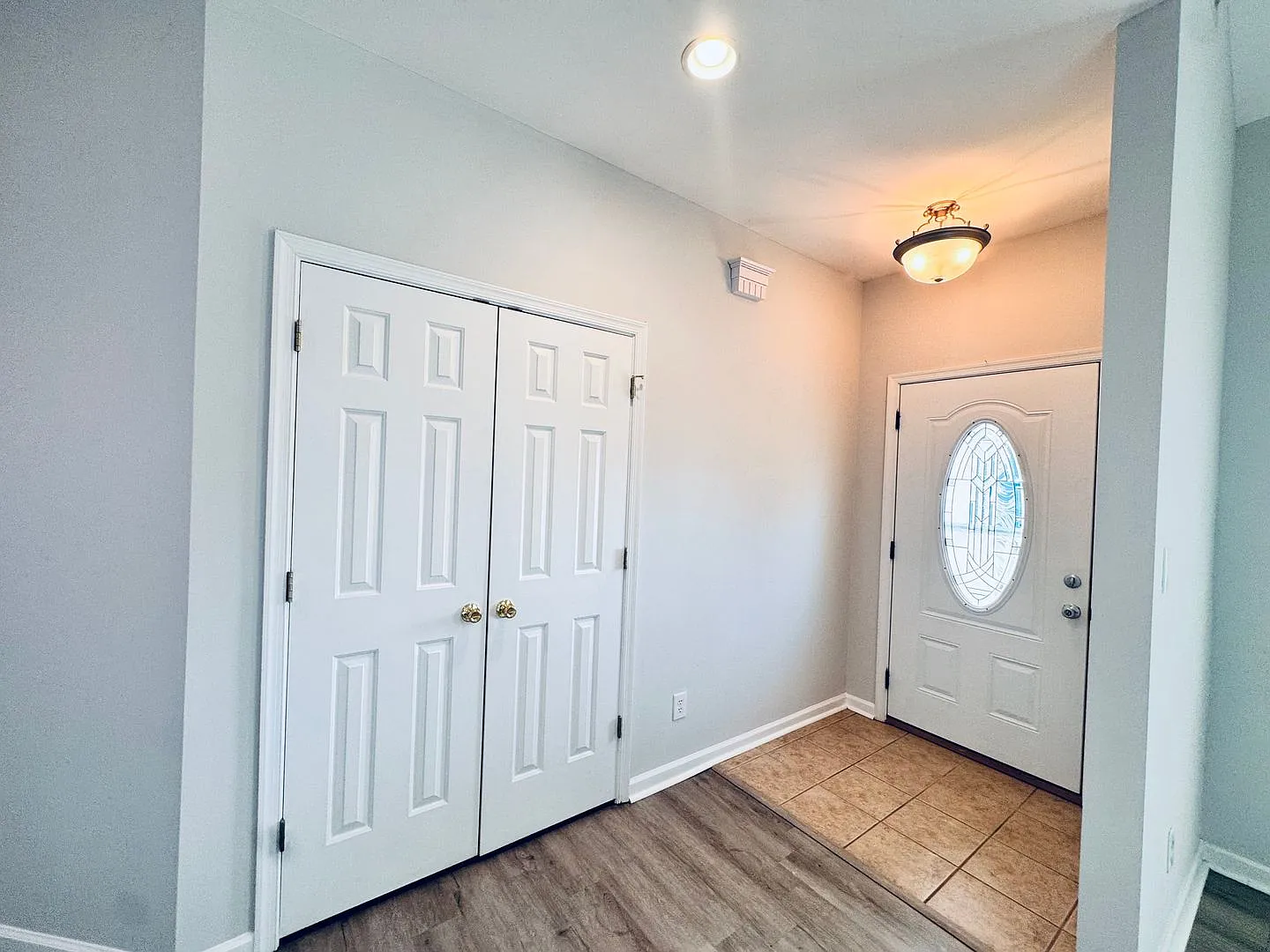 Russell Springs One Level Home — Photo 2