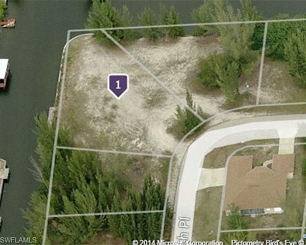 1st image of 802 SW 35th Pl