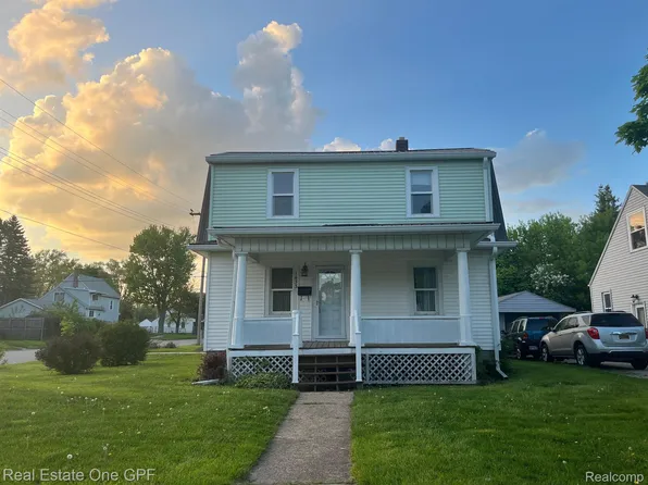1433 Minnie St, Port Huron, MI 48060