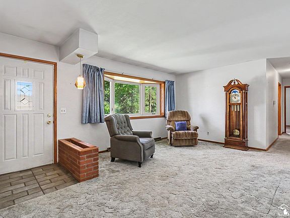 2nd image of 7441 Indian Rd