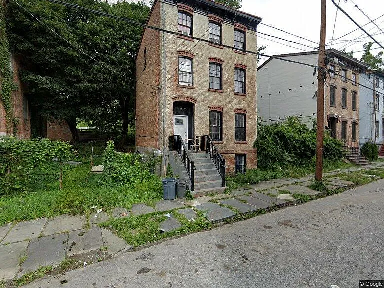 82 Lander St #BASEMENT — Photo 2