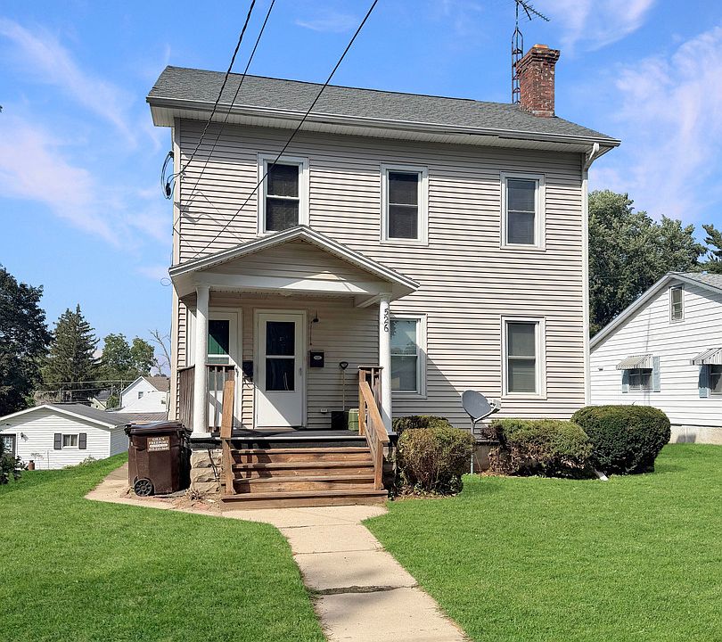 1st image of 526 E Jefferson St