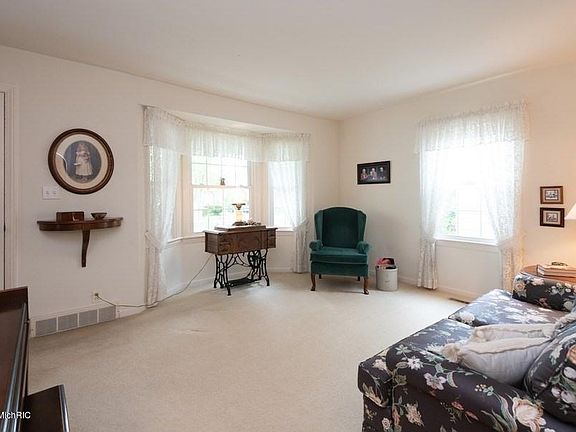 4th image of 2624 Willa Dr